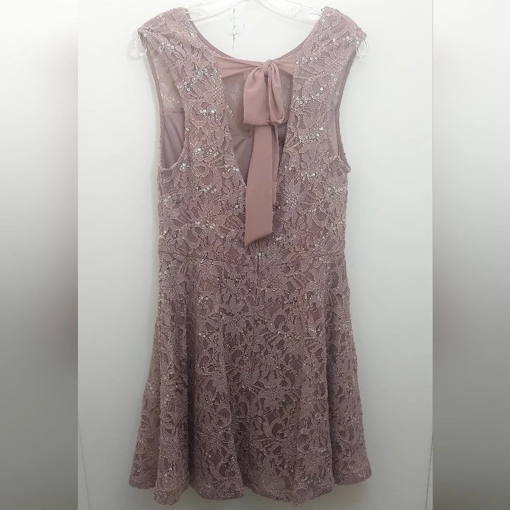 Speechless Size 15 Dress Sleeveless Lilac with Sequins Lace Overlay Juniors
